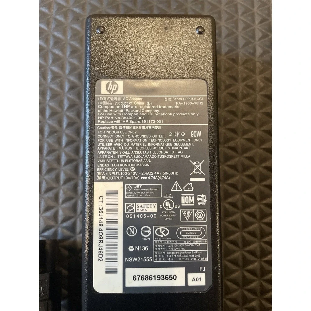 HP PPP014L-SA PA-1900-18H2 384021-001/391173-001 19V 4.74A 90W AC Power Adapter